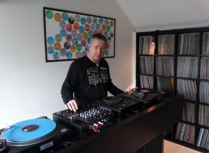 Read more about the article Tonight A Special Dj Holly Evening
