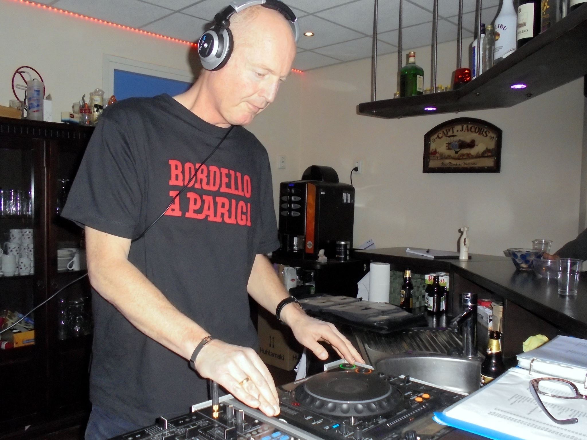 Read more about the article Friday Evening Mix Evening