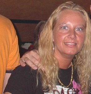 Read more about the article Tonight live broadcasting  the 50th birthday of Sandra the Italoqueen.