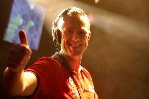 Read more about the article Friday Evening Mix Party