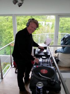 Read more about the article Friday Evening Mix Evening