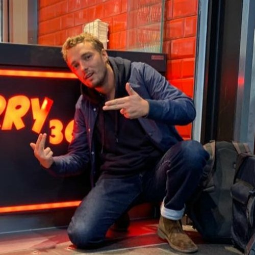 Read more about the article Stefan Burne on Fantasy Radio