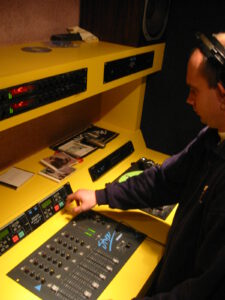 Read more about the article Hot Mix Friday