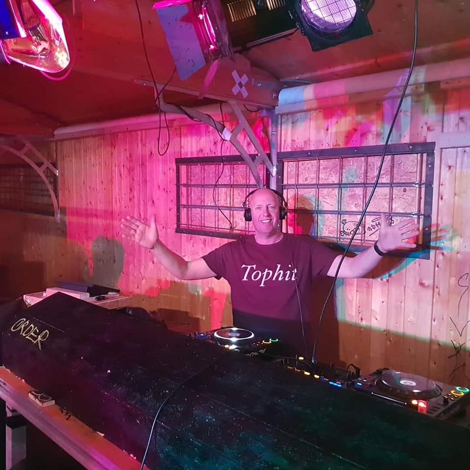 Read more about the article Hot Mix Friday